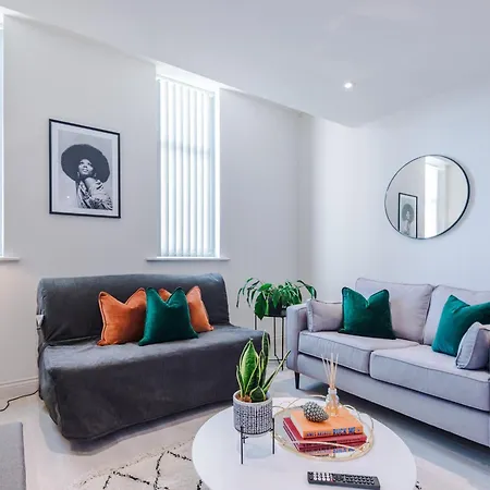 Business 1-bedroom Flat With 2 Beds & Sofa Bed By Purestay