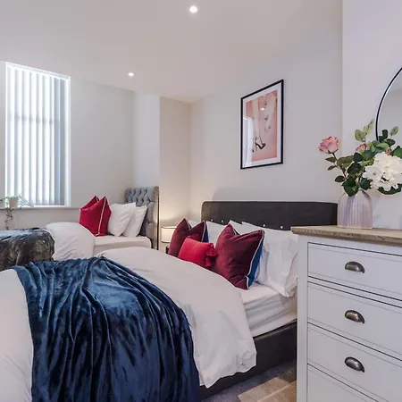 Business 1-bedroom Flat With 2 Beds & Sofa Bed By Purestay