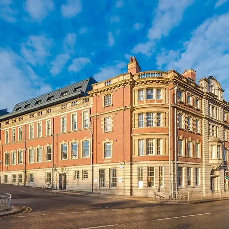 Beautifully Furnished Leeds Sleeps 5