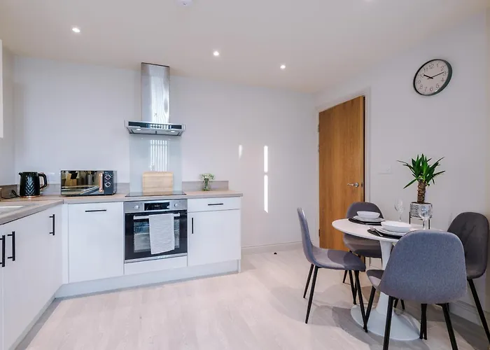 Business 1-bedroom Flat With 2 Beds & Sofa Bed By Purestay *