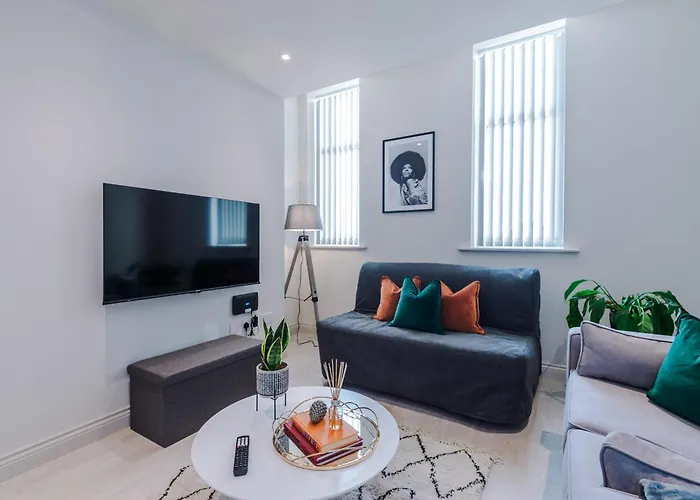 Business 1-bedroom Flat With 2 Beds & Sofa Bed By Purestay *