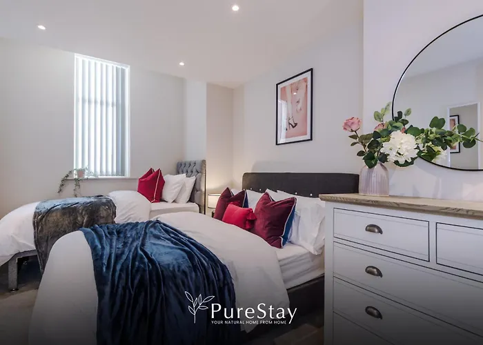 Апартаменты Business 1-bedroom Flat With 2 Beds & Sofa Bed By Purestay Лидс